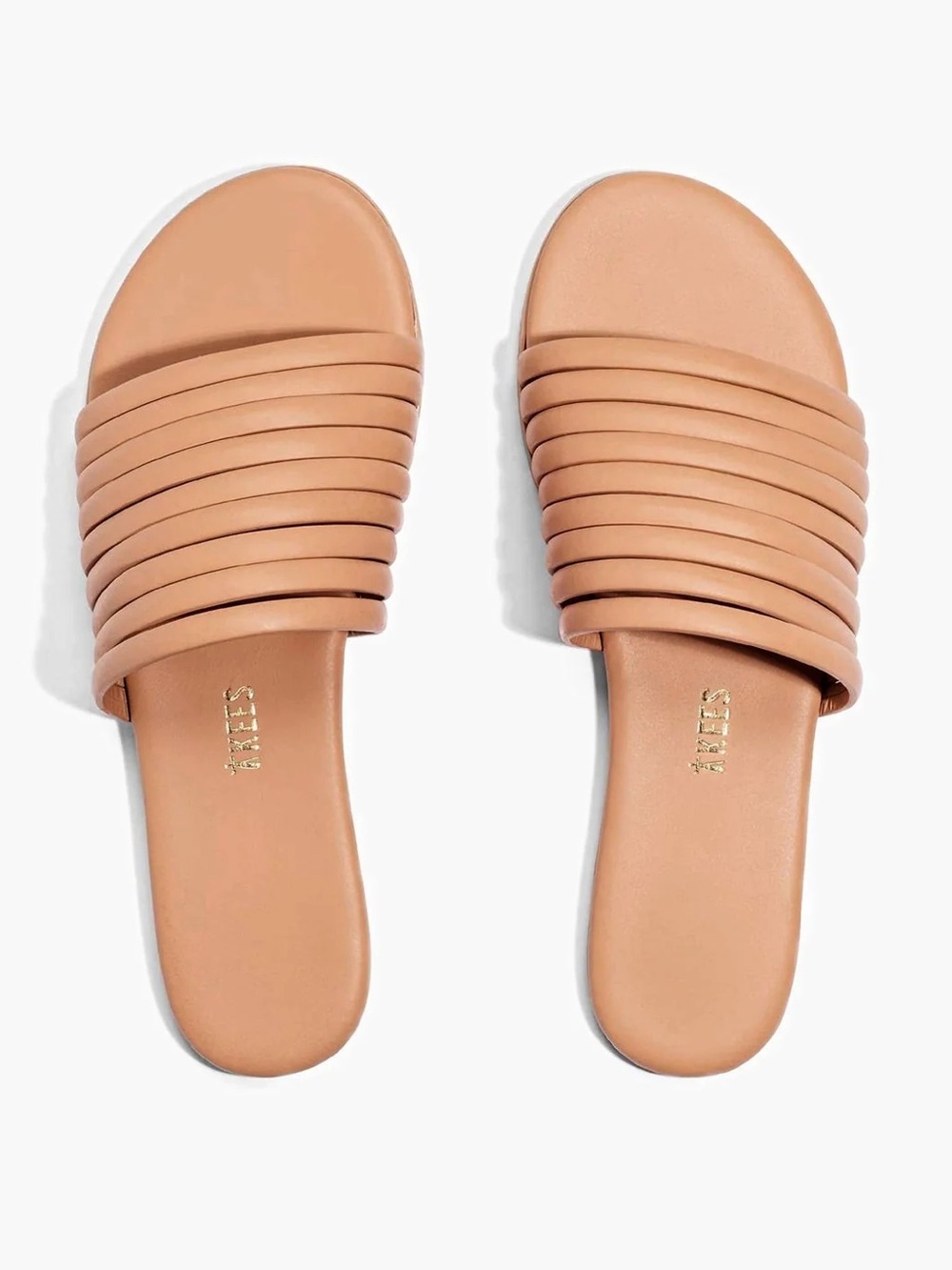 NWOT Tkees Caro sandals in color pout rounded straps cushioned footbed size 7 US